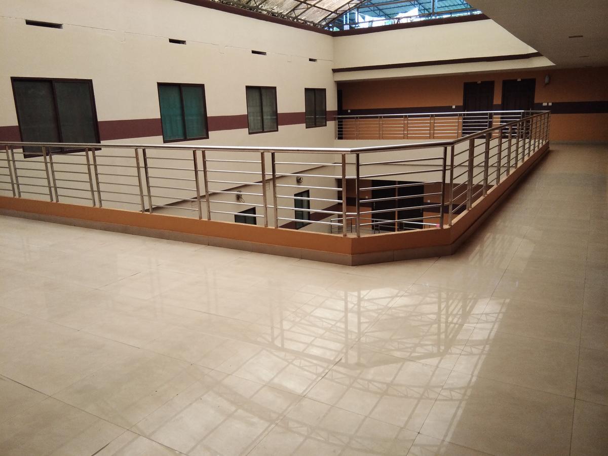 A.R.Residency Hotel Kunnamangalam Exterior foto