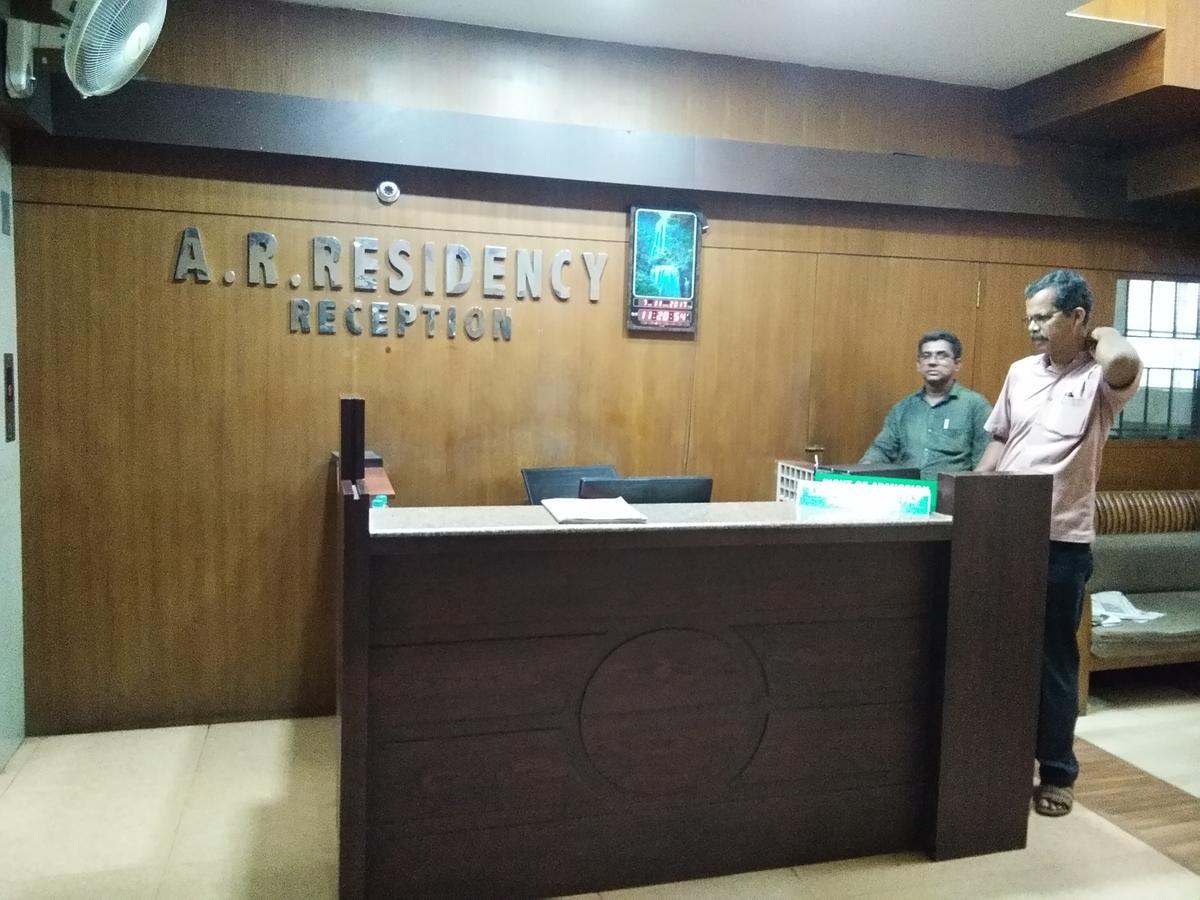 A.R.Residency Hotel Kunnamangalam Exterior foto
